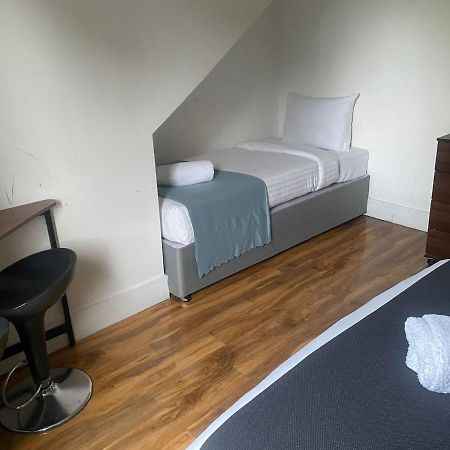 Sw16 Norbury Guesthouse Londres Extérieur photo